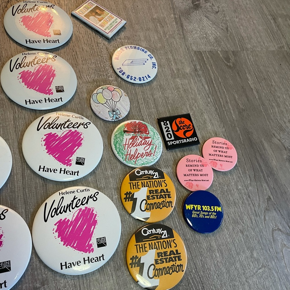 Vintage pin button bundle - Picture 7 of 7